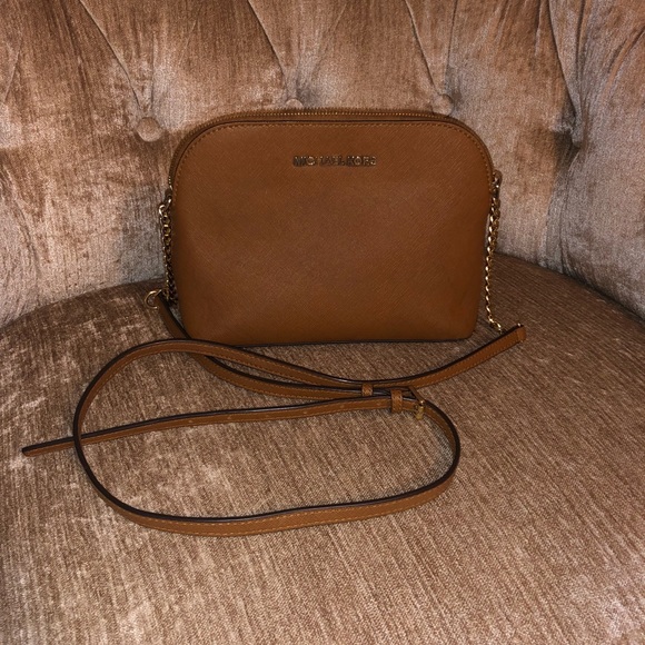 Michael Kors Handbags - Michael kors Cindy Large Saffiano Crossbody